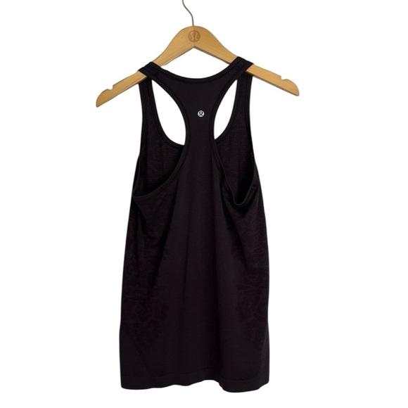 Lululemon Swiftly Tech Racerback Tank Top Black Cherry Paisley Size 6 - Picture 5 of 9